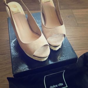 New in box Dolce Vita Joss Wedge Sandal, 8.5